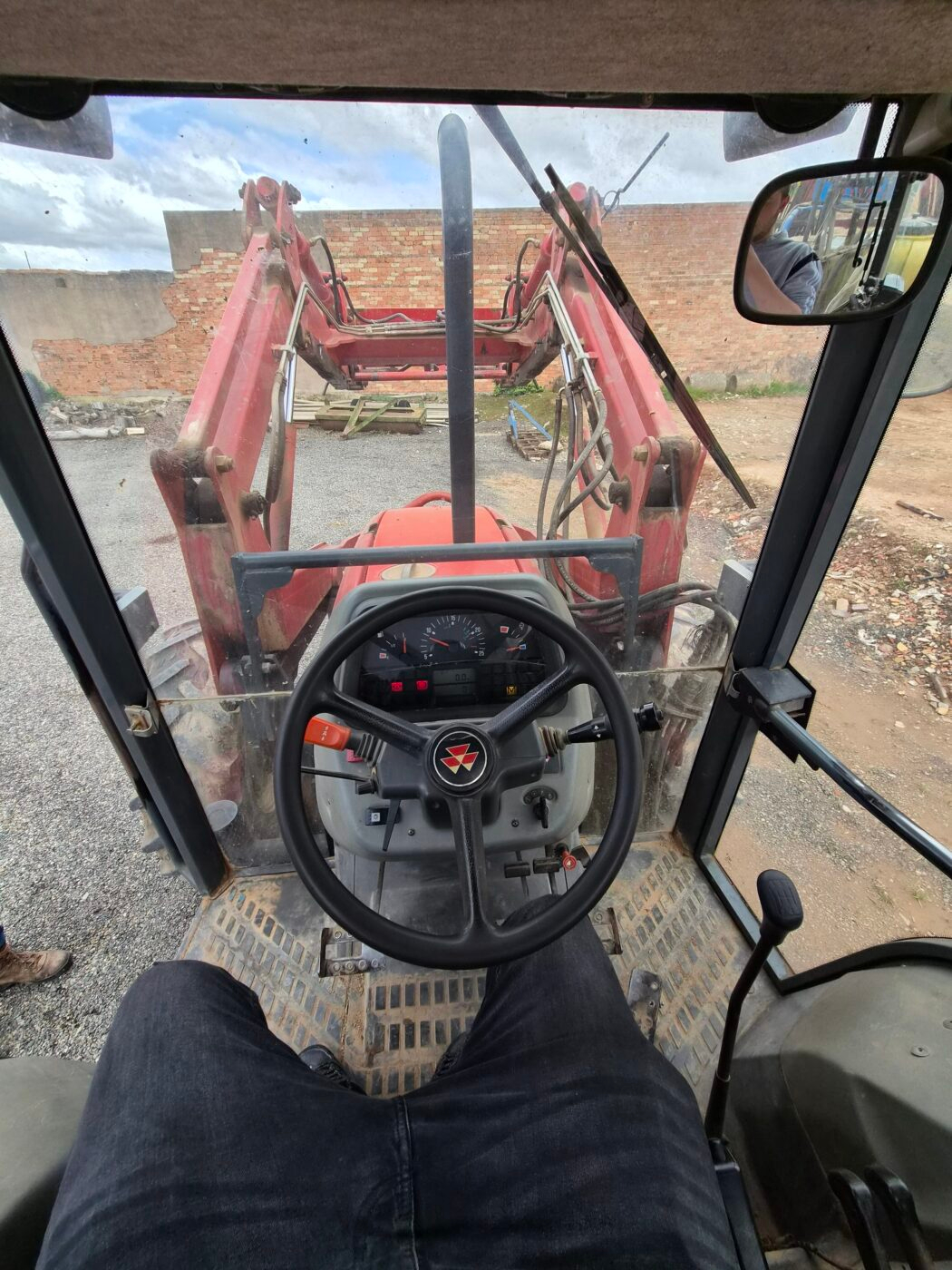 Massey Ferguson MF 4245