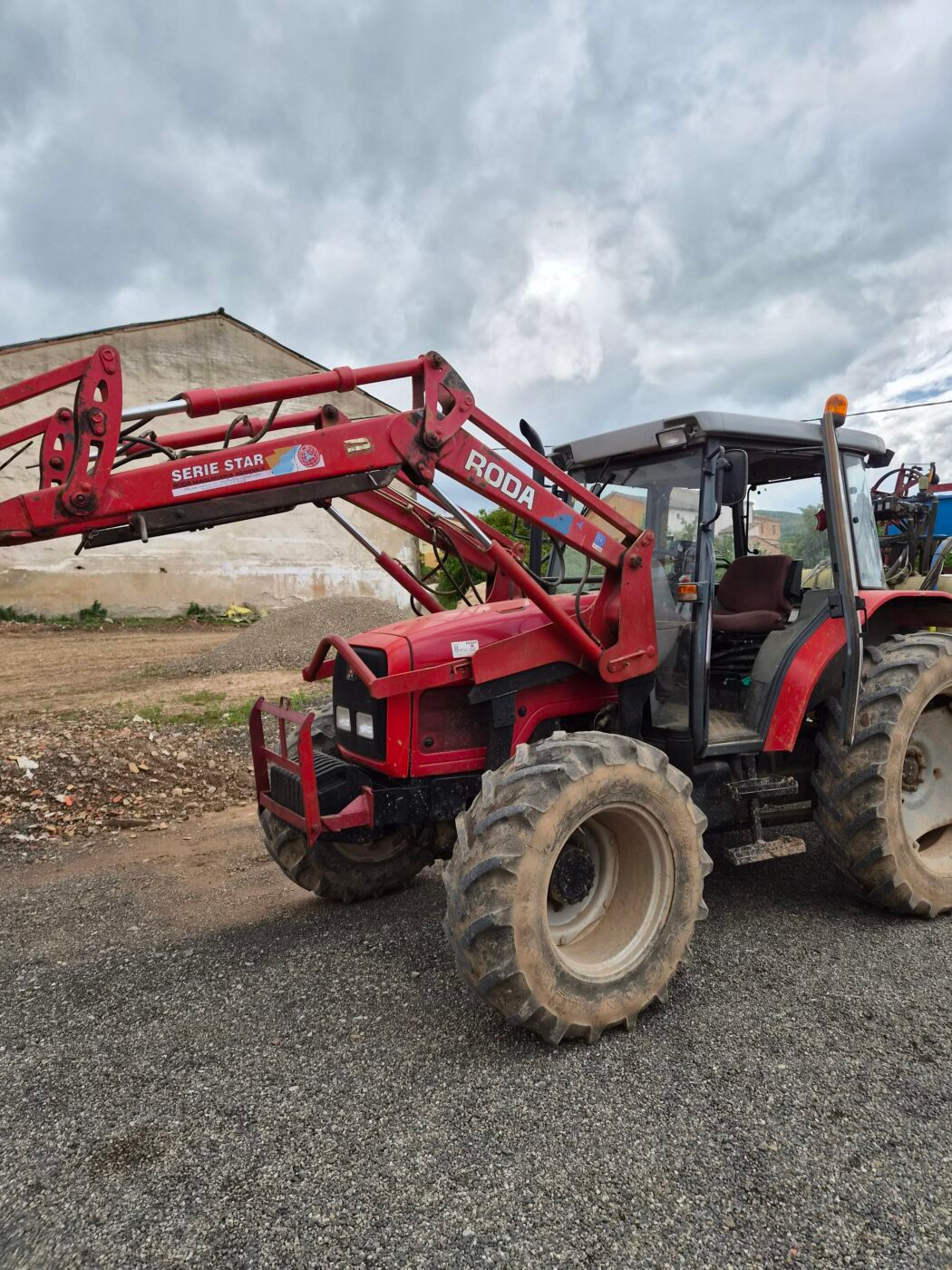 Massey Ferguson MF 4245