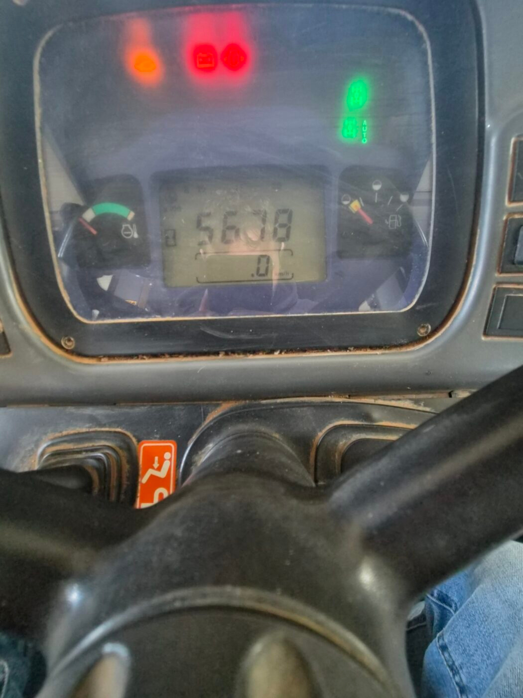 New Holland TN90F